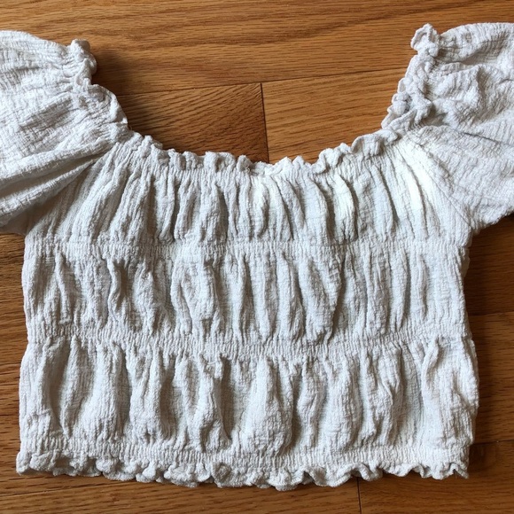 Zara Cream Colored Puff Sleeve Crop Top Size 8-9 - Picture 2 of 5